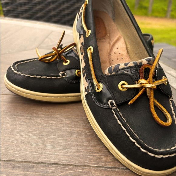 Sperry Shoes - Sperry Topsider size 8